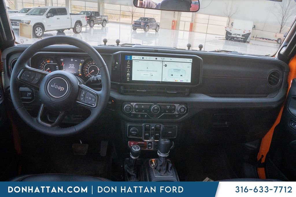 Used 2025 Jeep Wrangler Unlimited Rubicon w/ Convenience Group image 4