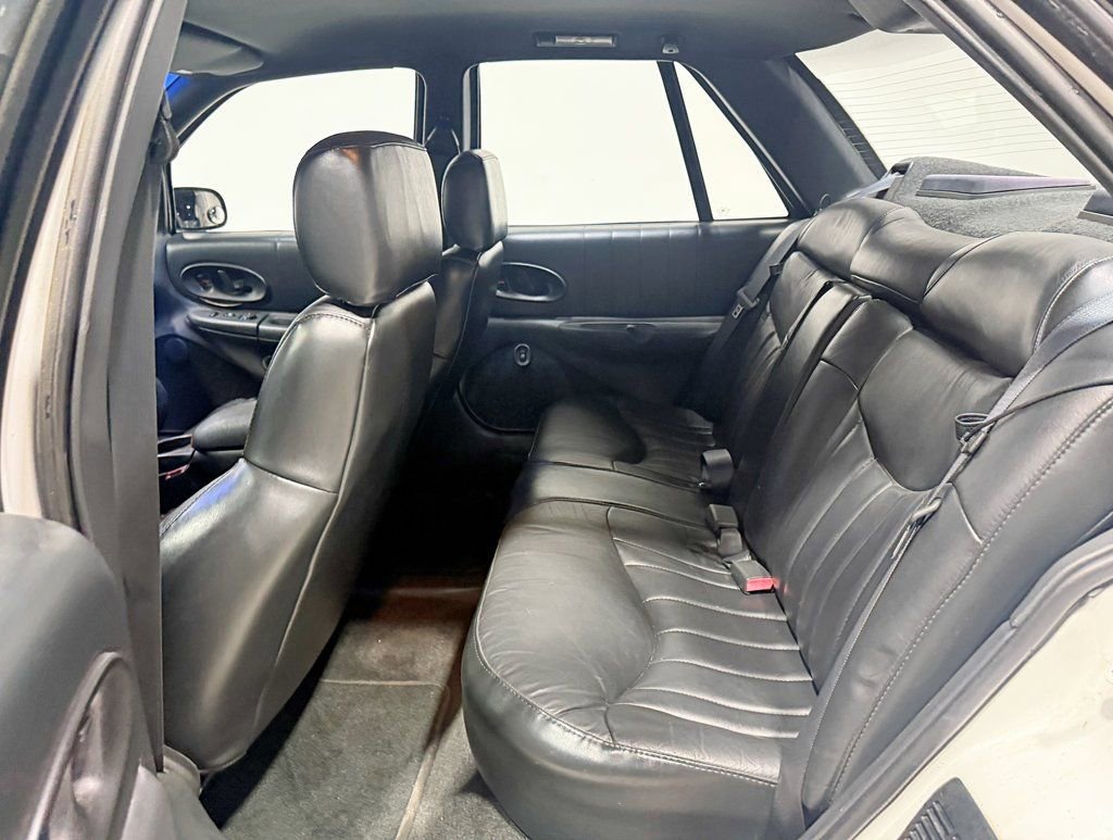 Used 1997 Oldsmobile Cutlass Supreme SL image 26