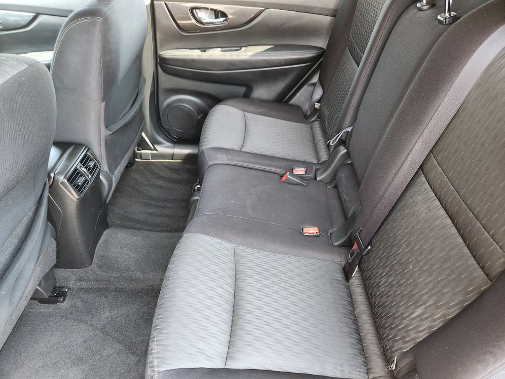 Used 2017 Nissan Rogue SV w/ SV Premium Package AWD/4WD image 19
