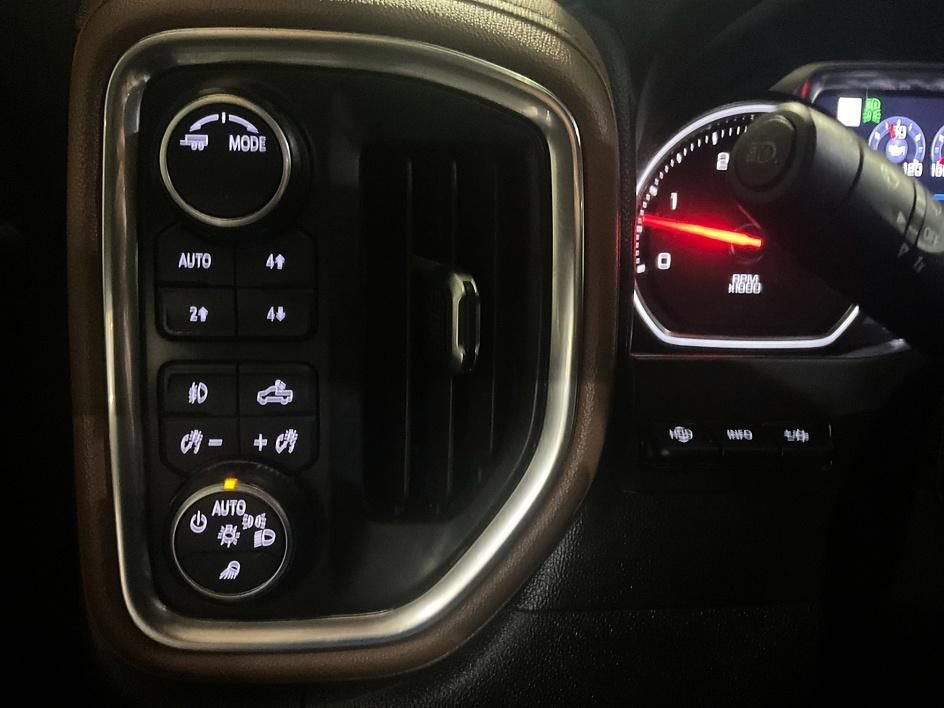 Used 2020 Chevrolet Silverado 3500 High Country w/ Z71 Off-Road Package AWD/4WD image 19