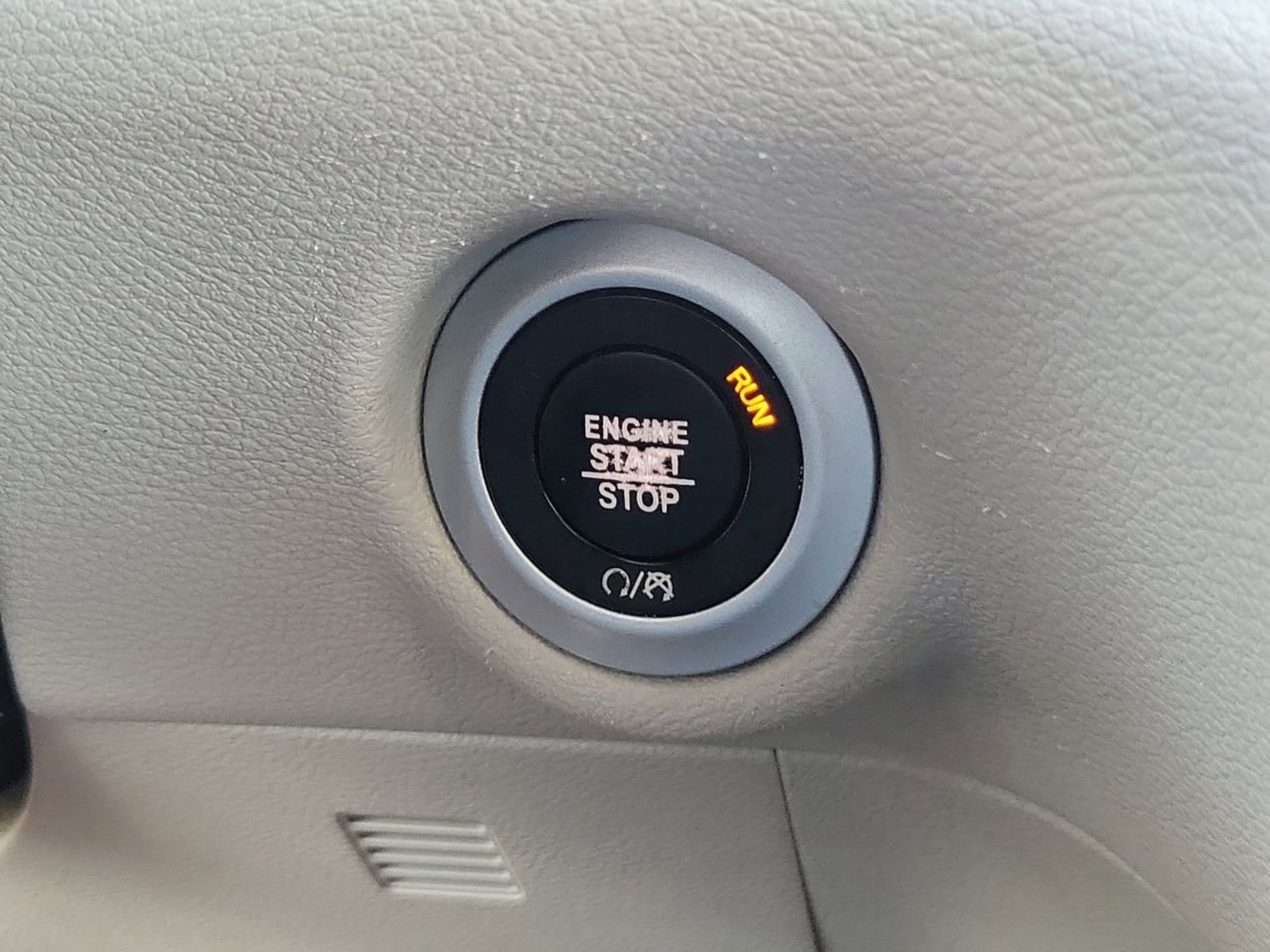 Used 2020 Chrysler Voyager Lxi image 18