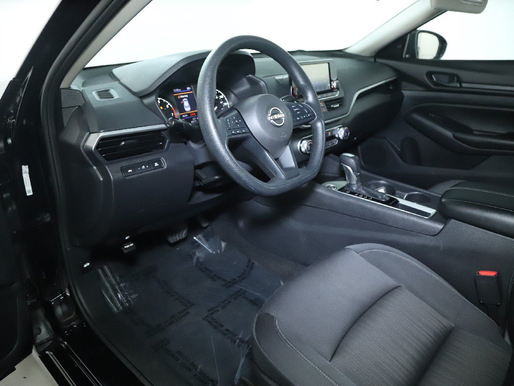Used 2024 Nissan Altima 2.5 S FWD image 18