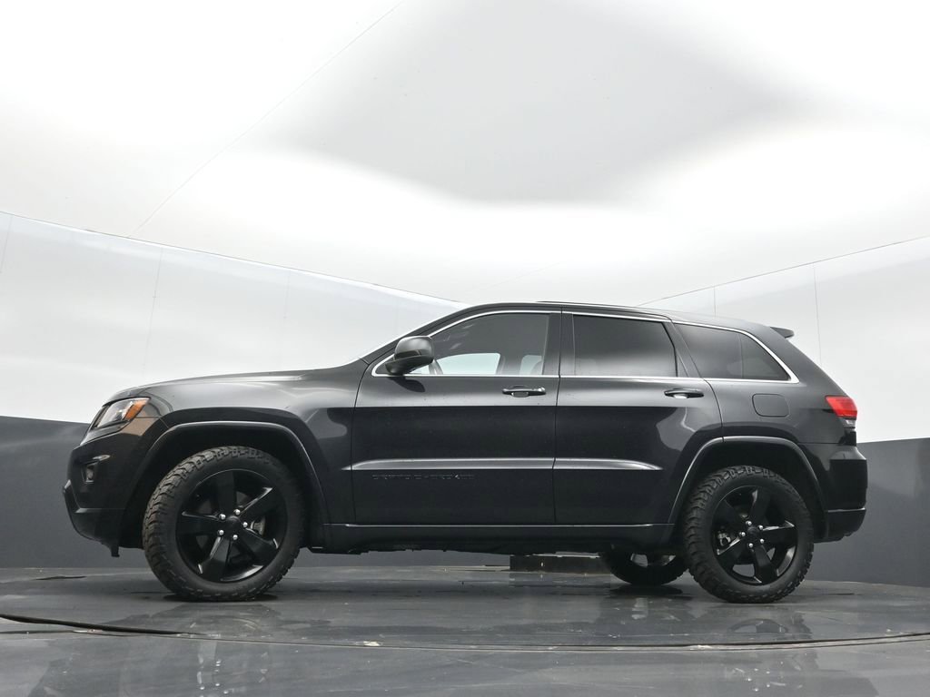 Used 2015 Jeep Grand Cherokee Altitude image 32