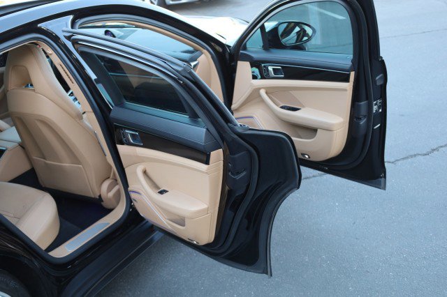 Used 2017 Porsche Panamera image 41