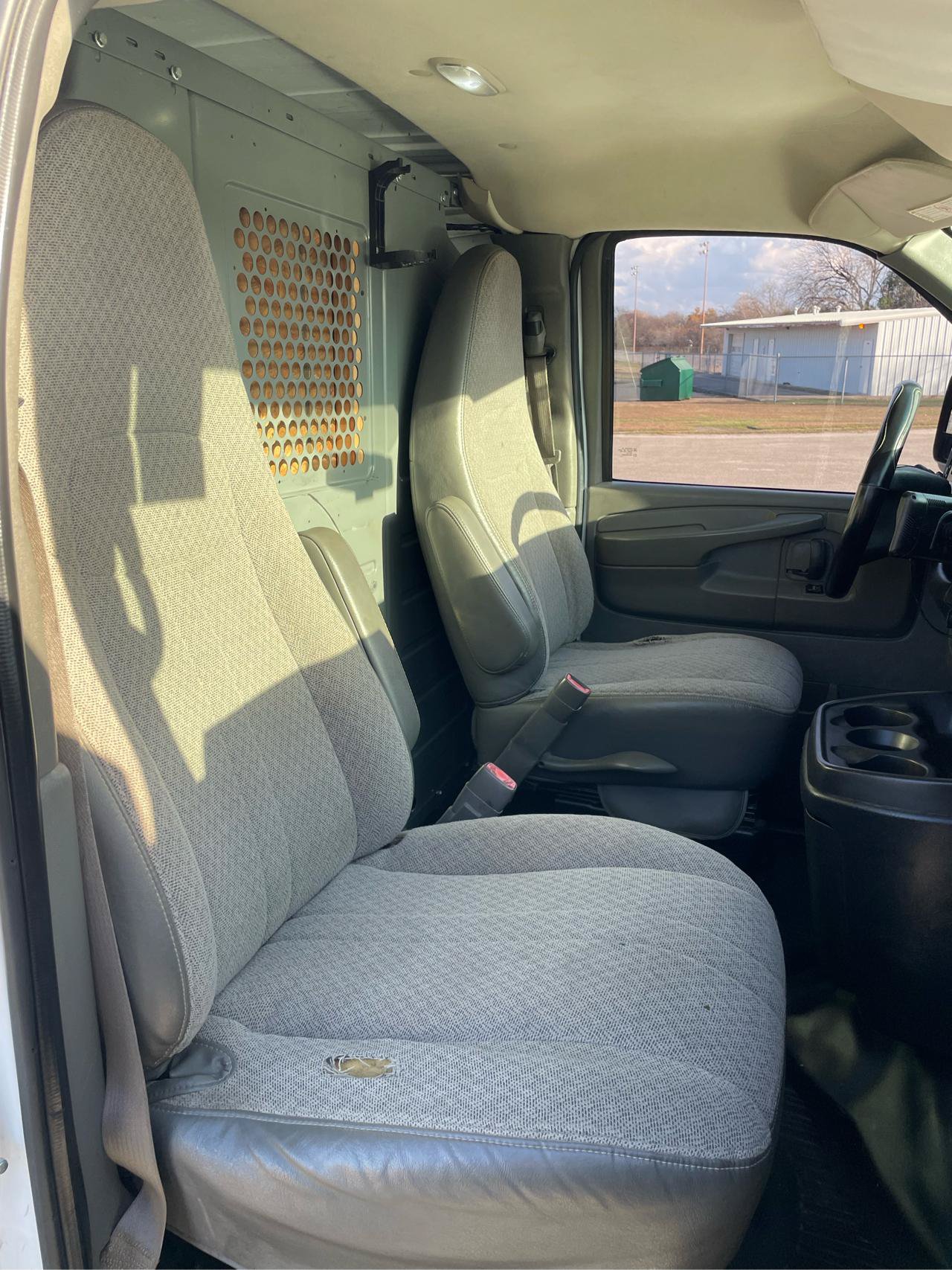 Used 2014 GMC Savana 2500 RWD image 17