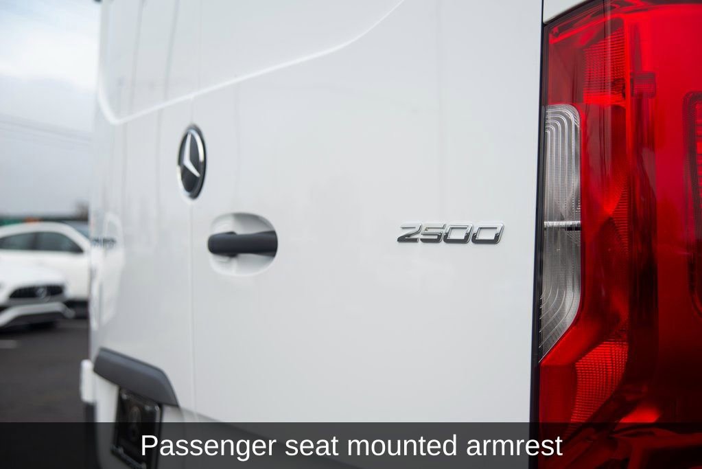 Used 2025 Mercedes-Benz Sprinter 2500 image 19