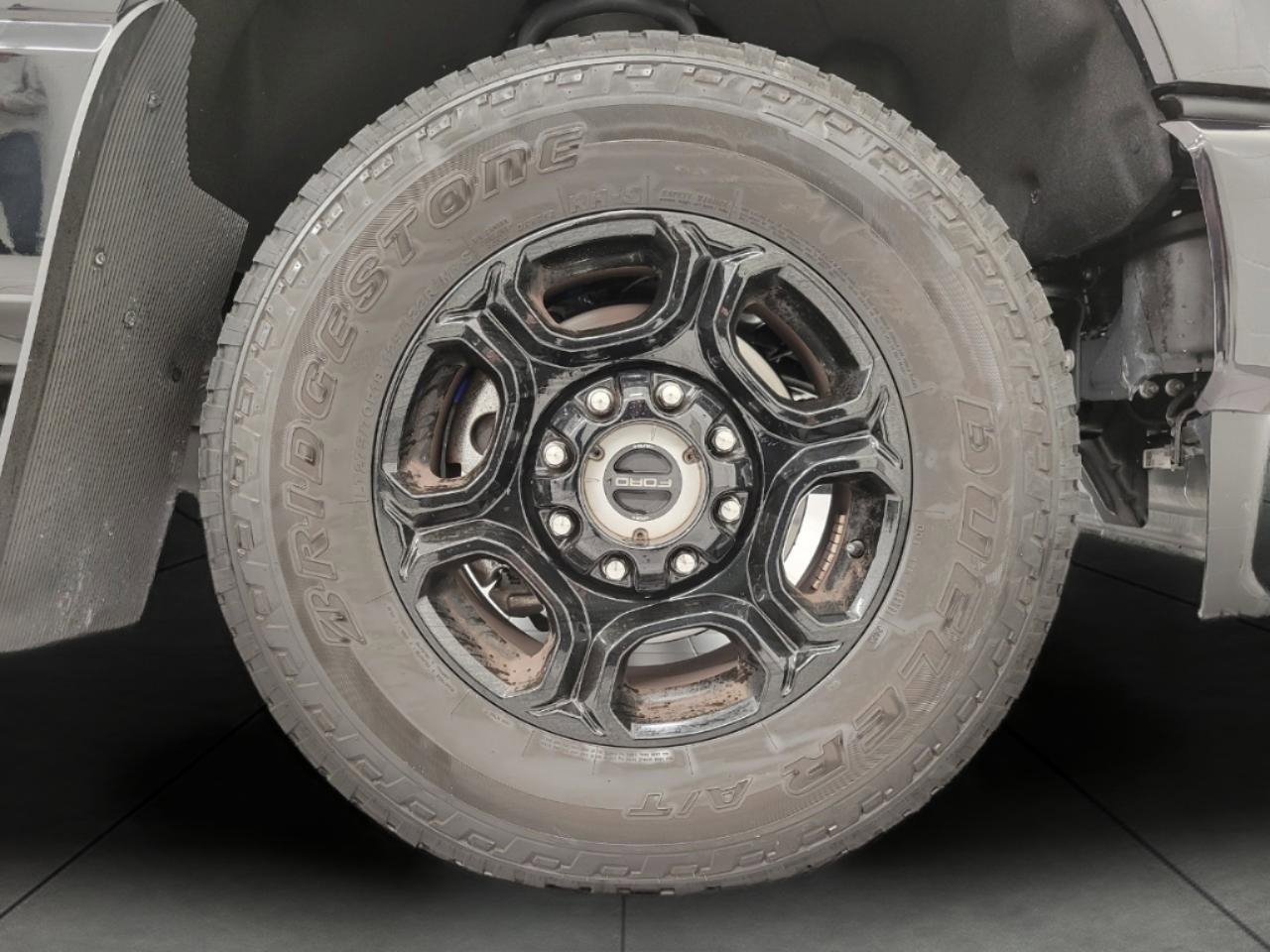 Used 2023 Ford F350 XLT w/ XLT Premium Package image 3