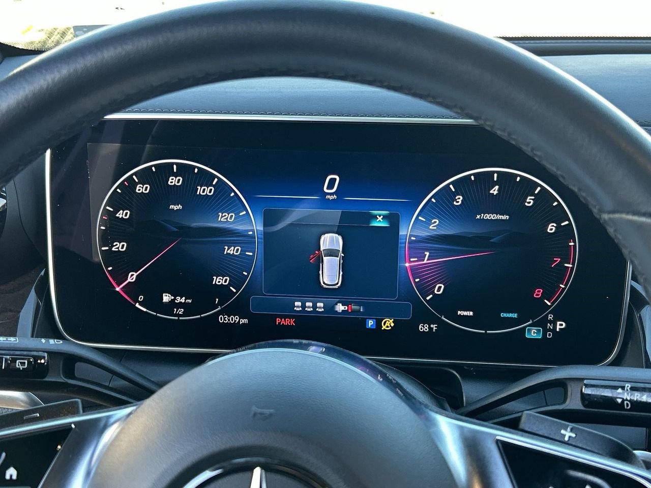 Used 2025 Mercedes-Benz GLC 300 4MATIC image 27