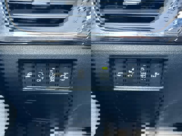 Used 2015 Toyota Avalon Limited image 27