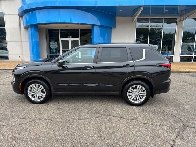 Used 2023 Mitsubishi Outlander ES AWD/4WD image 8