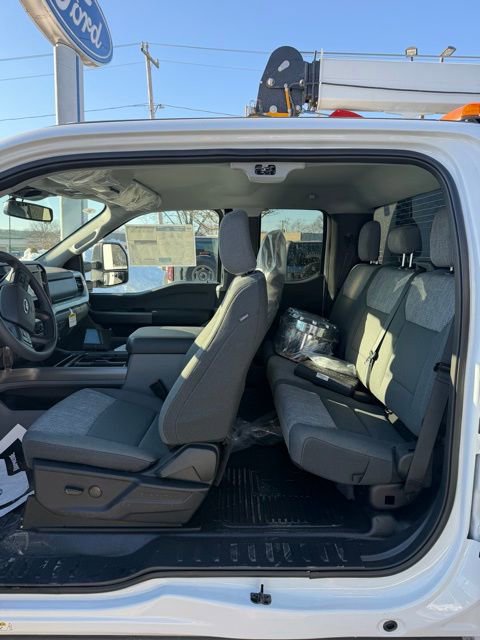 New 2026 Ford F550 4x4 Supercab Super Duty w/ XLT Value Package image 22