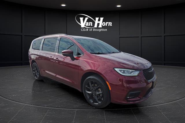 Used 2023 Chrysler Pacifica Touring-L w/ S Appearance Package AWD/4WD image 42