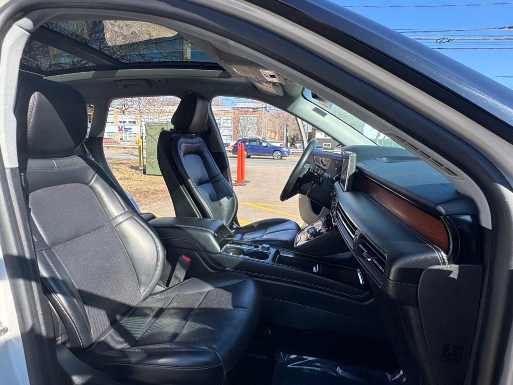 Used 2020 Lincoln Corsair Reserve w/ Equipment Group 201A image 14