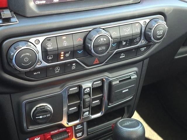 Used 2023 Jeep Gladiator Rubicon w/ LED Lighting Group AWD/4WD image 32