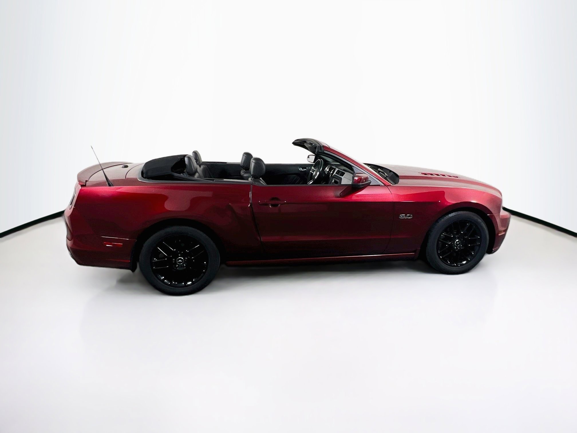 Used 2014 Ford Mustang GT Premium w/ Accessory Package 2 RWD image 4