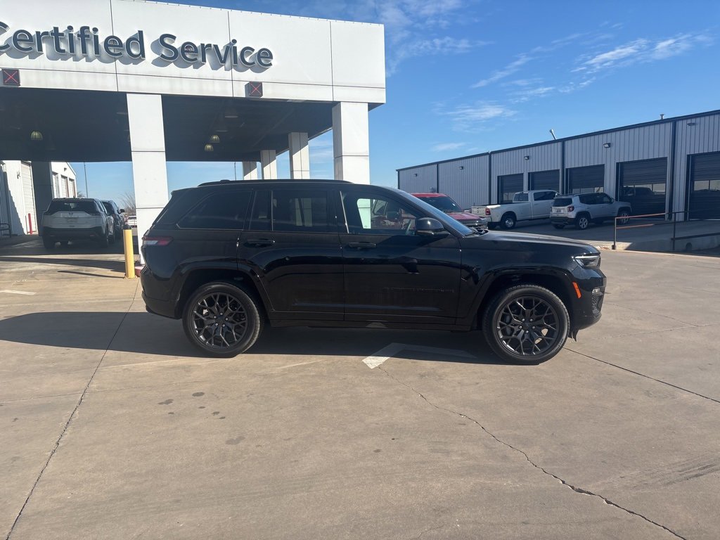 Used 2025 Jeep Grand Cherokee Summit image 5