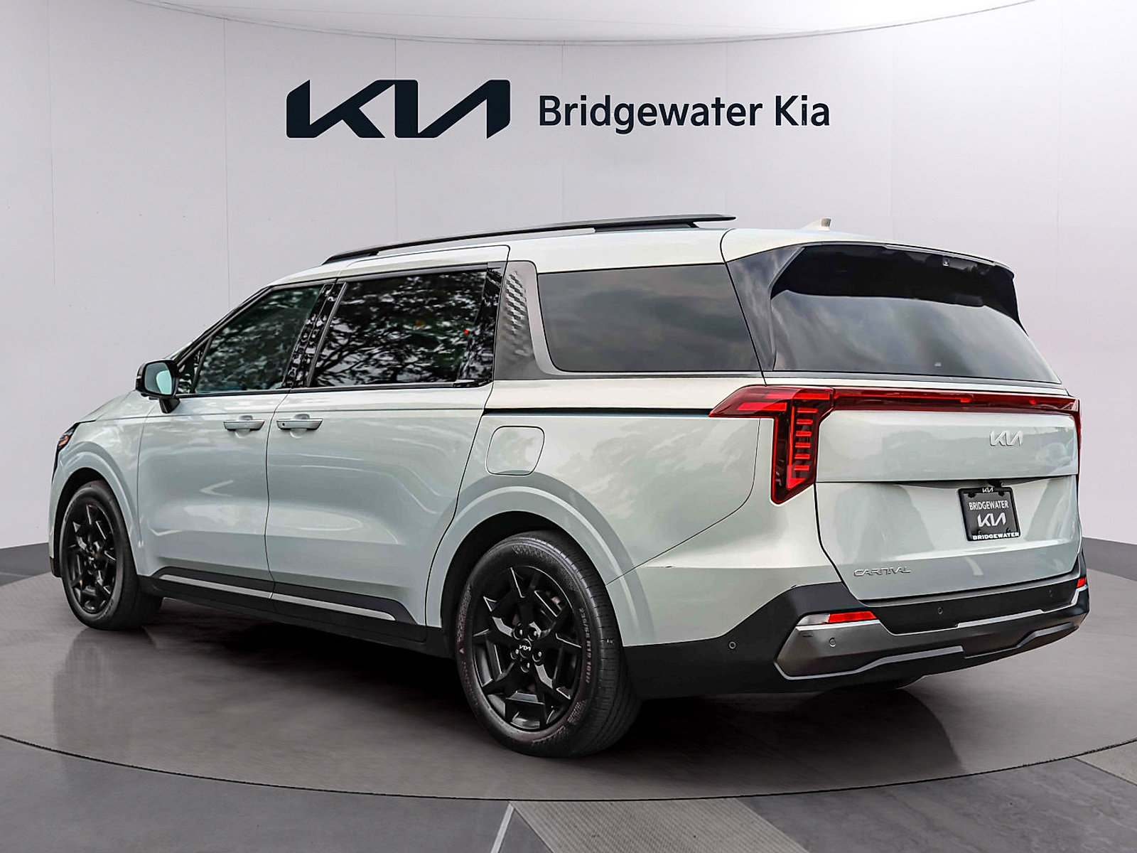 Certified 2025 Kia Carnival SX Prestige FWD image 4