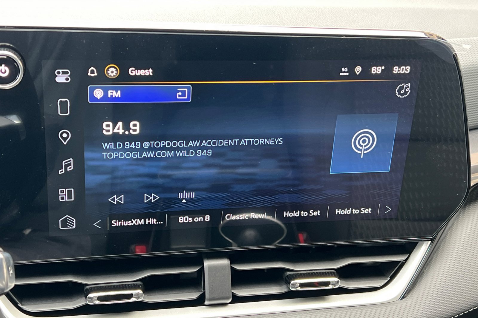 New 2026 Chevrolet Equinox LT image 18