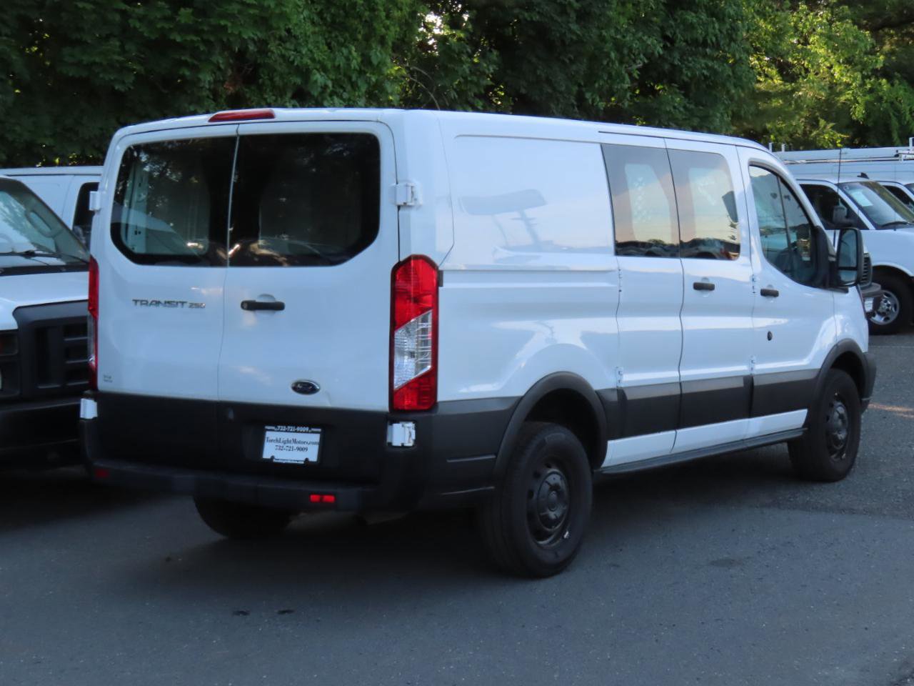 Used 2019 Ford Transit 250 130 Low Roof RWD image 5