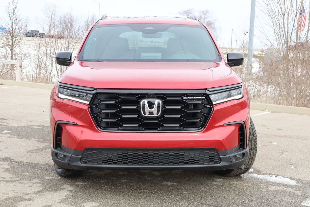 New 2025 Honda Pilot Black Edition image 2
