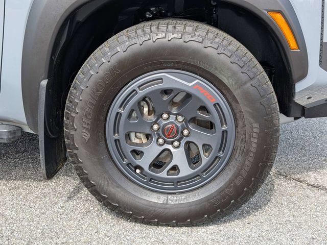 Used 2025 Nissan Frontier PRO-4X image 11