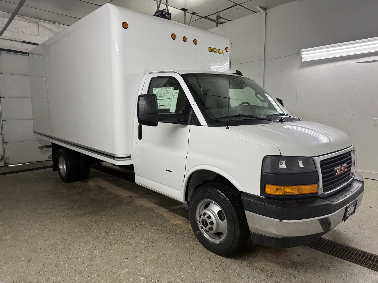 New 2024 GMC Savana 3500 w/ Power Convenience Package