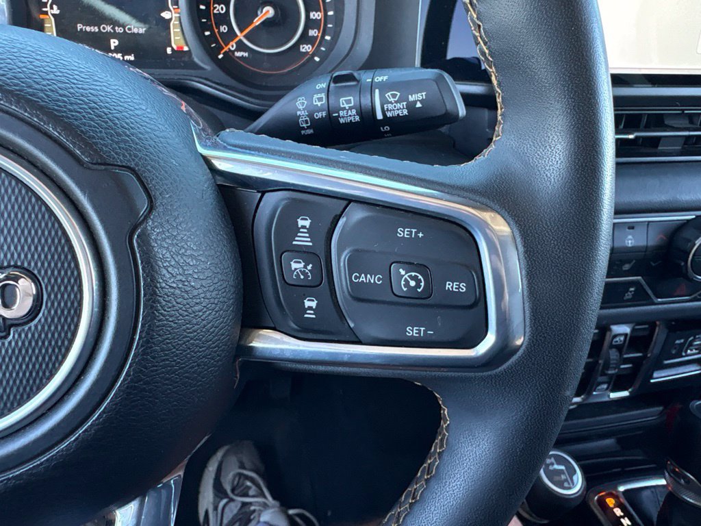 Used 2024 Jeep Wrangler Unlimited Sahara AWD/4WD image 21