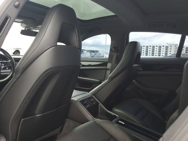 Used 2018 Porsche Panamera image 27