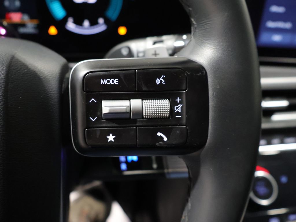 Used 2025 Hyundai Santa Fe SEL image 32