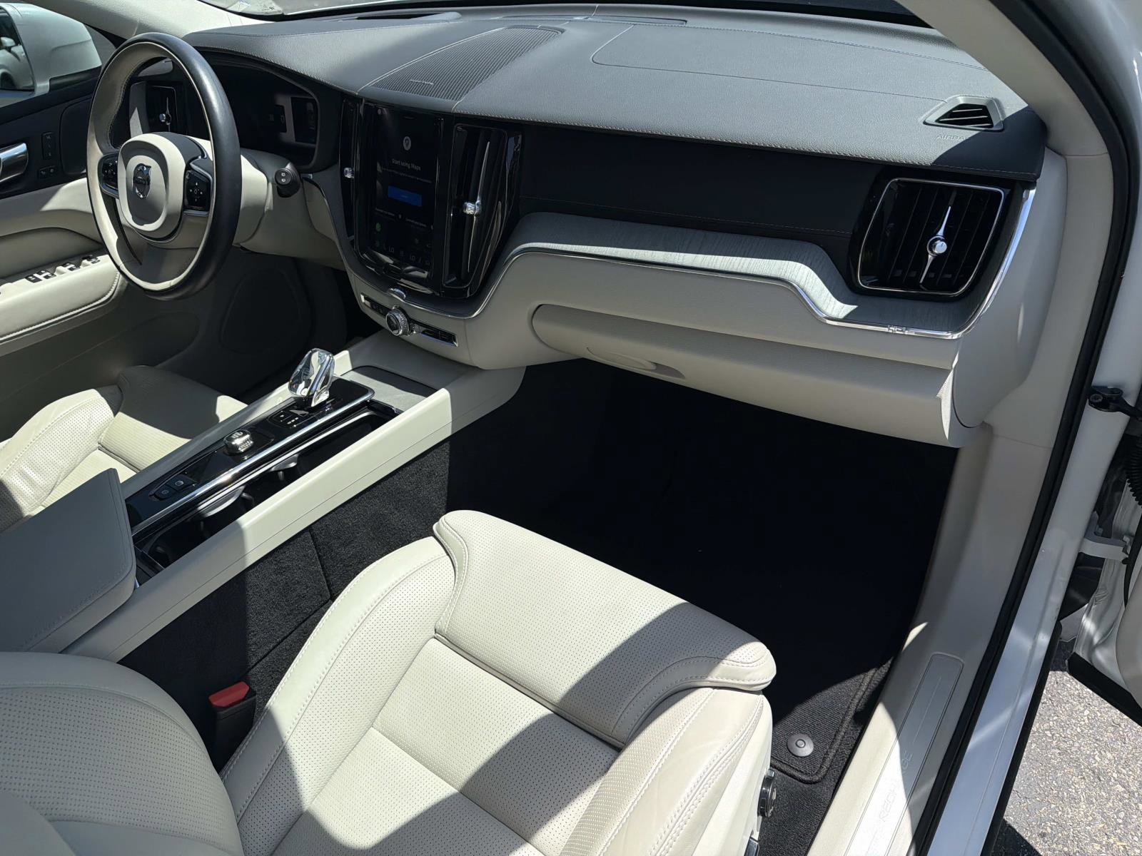 Certified 2023 Volvo XC60 T8 Ultimate w/ Protection Package AWD/4WD image 26