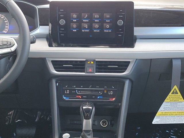 New 2025 Volkswagen Taos SE image 20