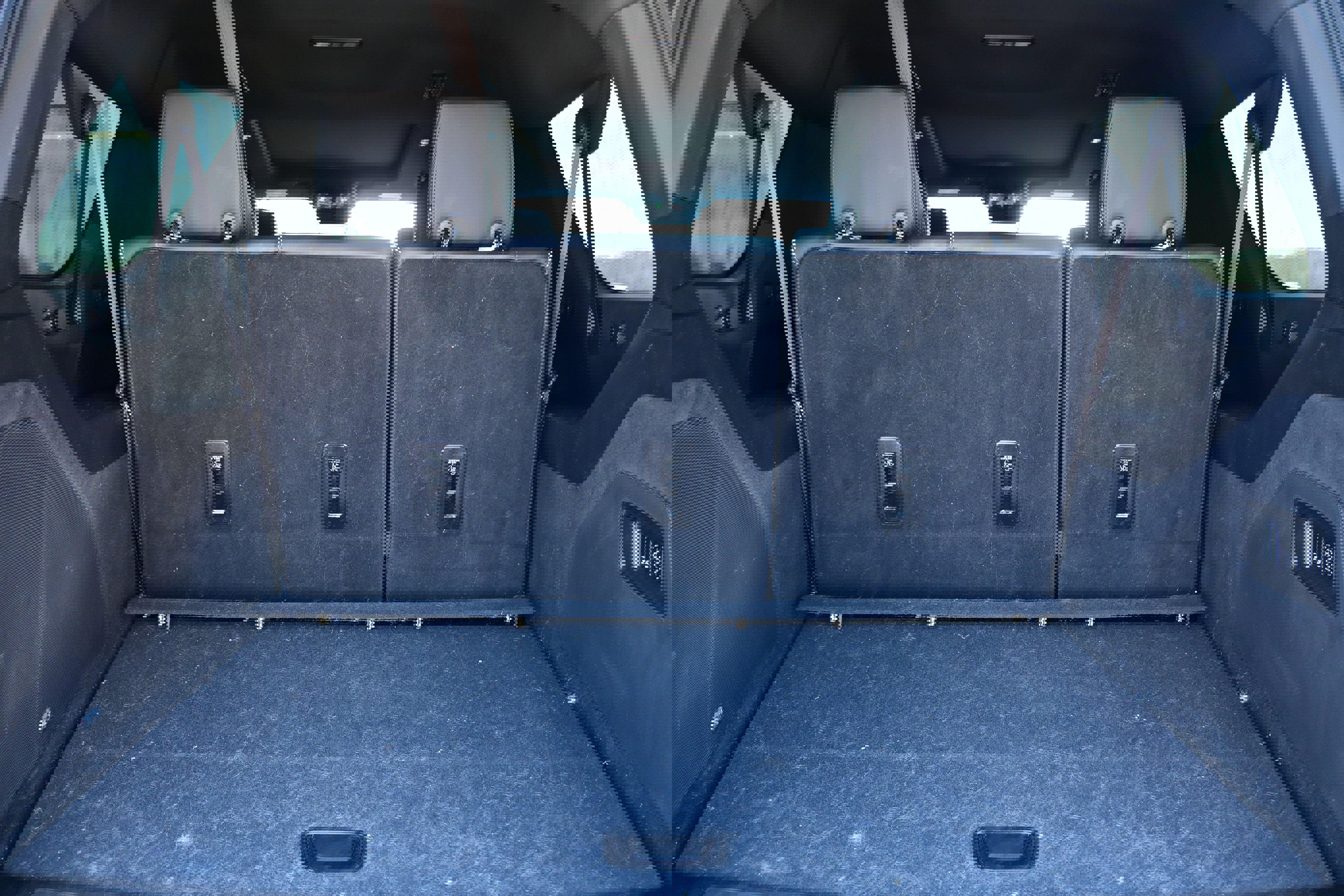 Used 2021 Cadillac Escalade ESV Premium Luxury w/ LPO, Illumination Package image 14