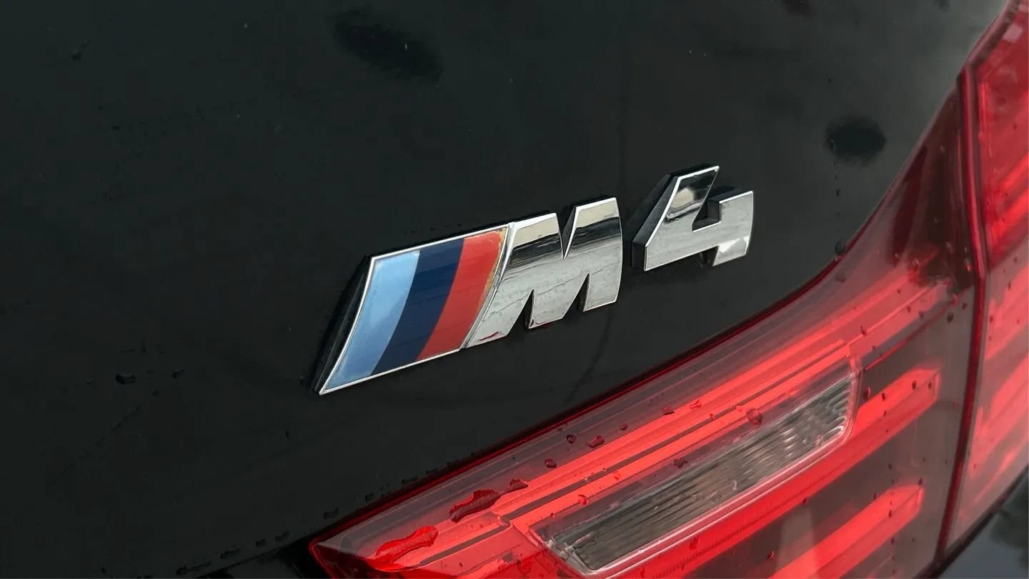 Used 2016 BMW M4 Convertible RWD image 36