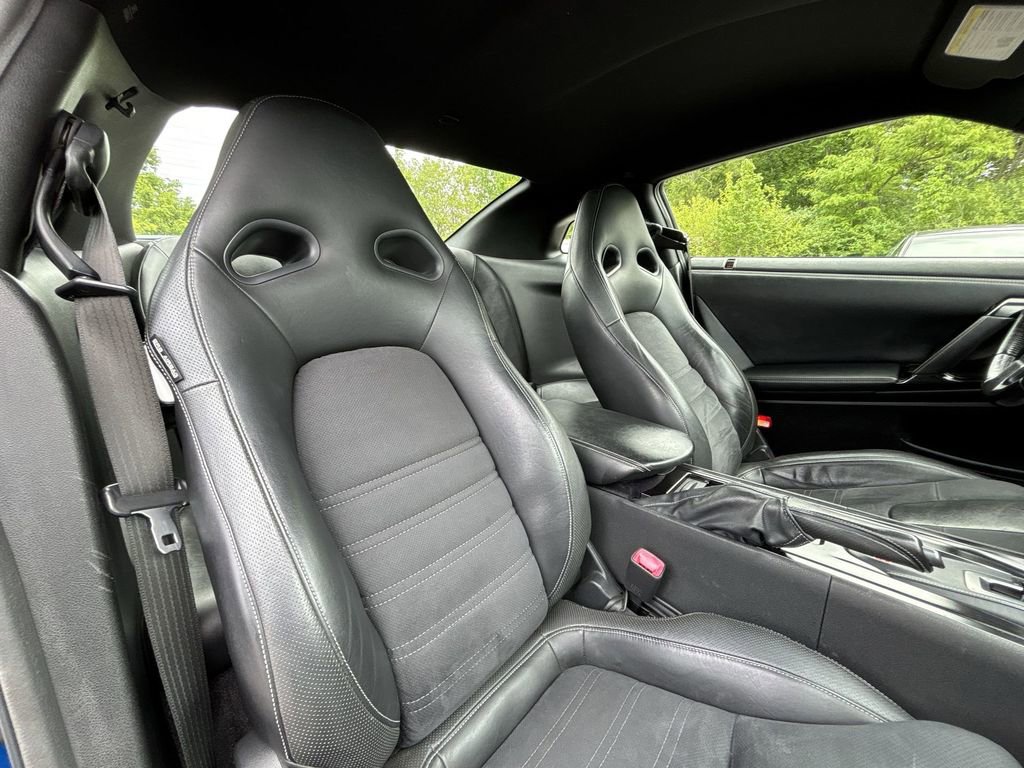 Used 2015 Nissan GT-R Premium AWD/4WD image 28