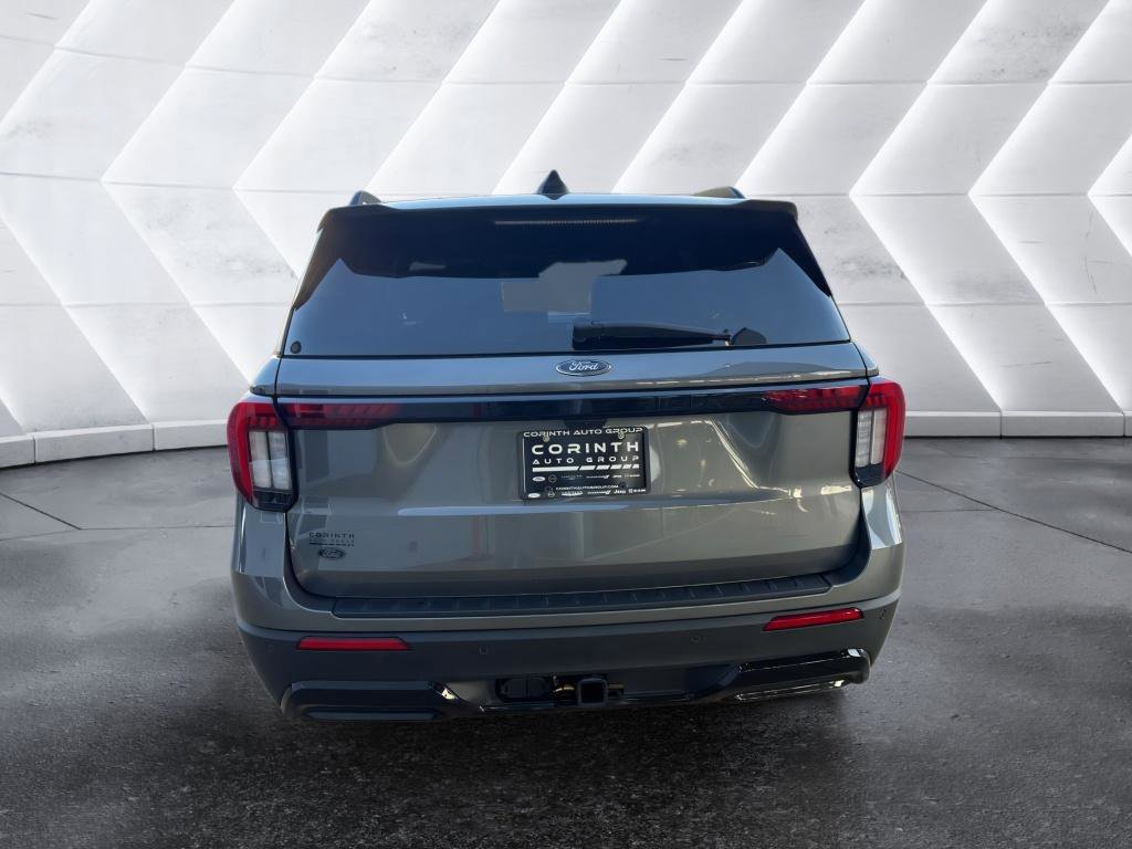 New 2026 Ford Explorer ST-Line w/ ST-Line Street Pack RWD image 4