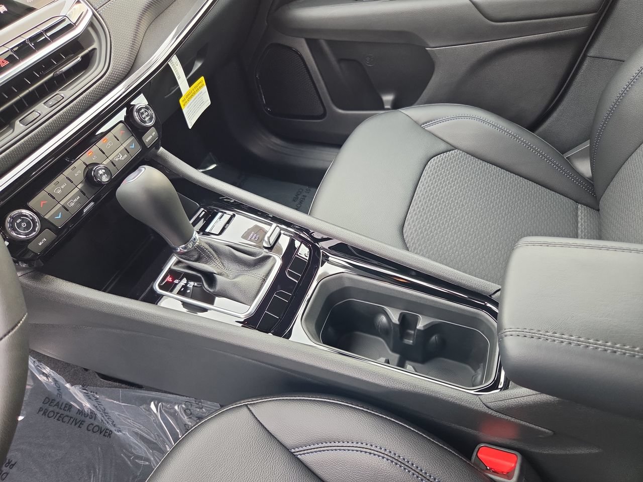 New 2026 Jeep Compass Latitude AWD/4WD image 32