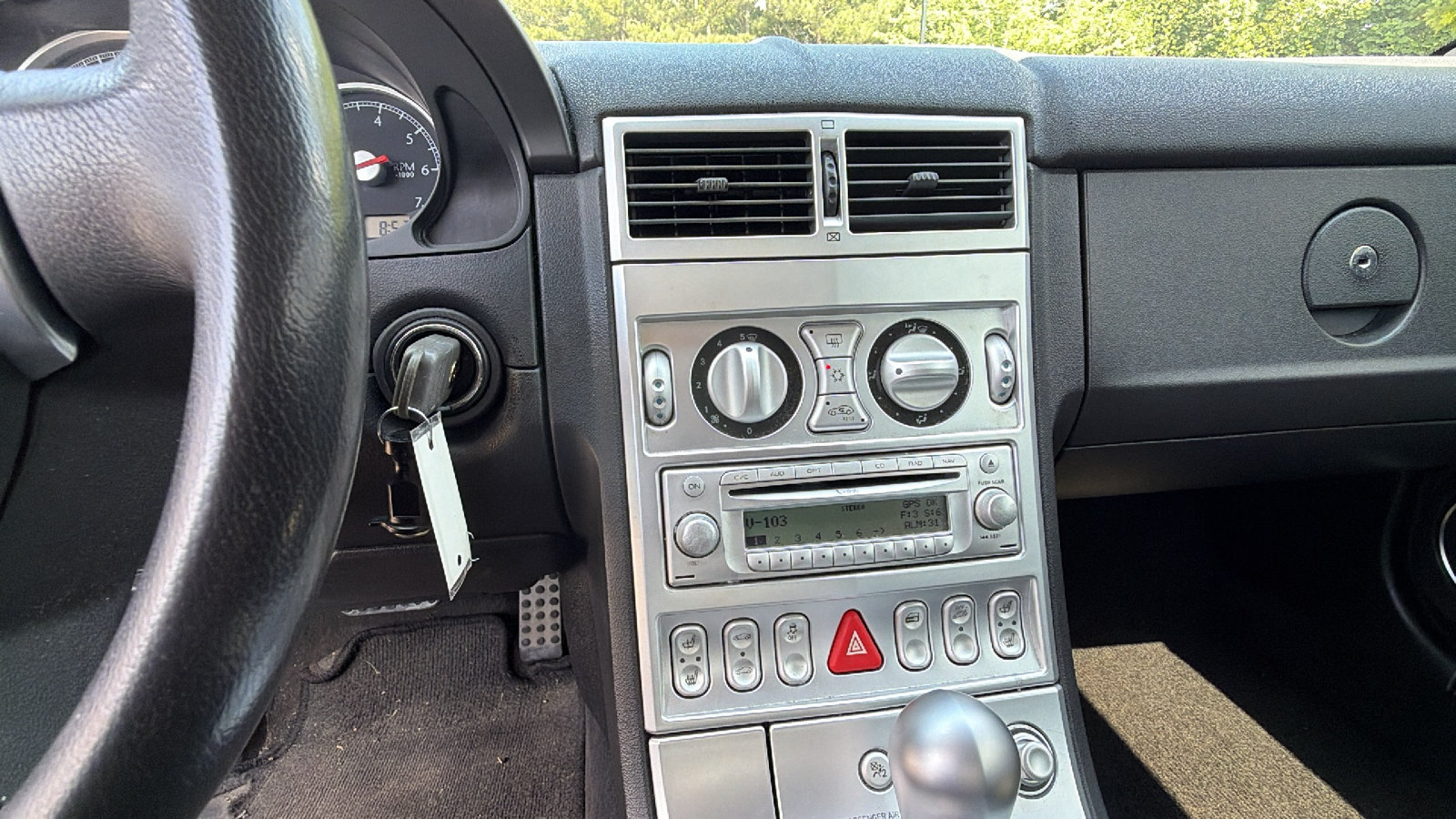 Used 2007 Chrysler Crossfire Limited RWD image 23