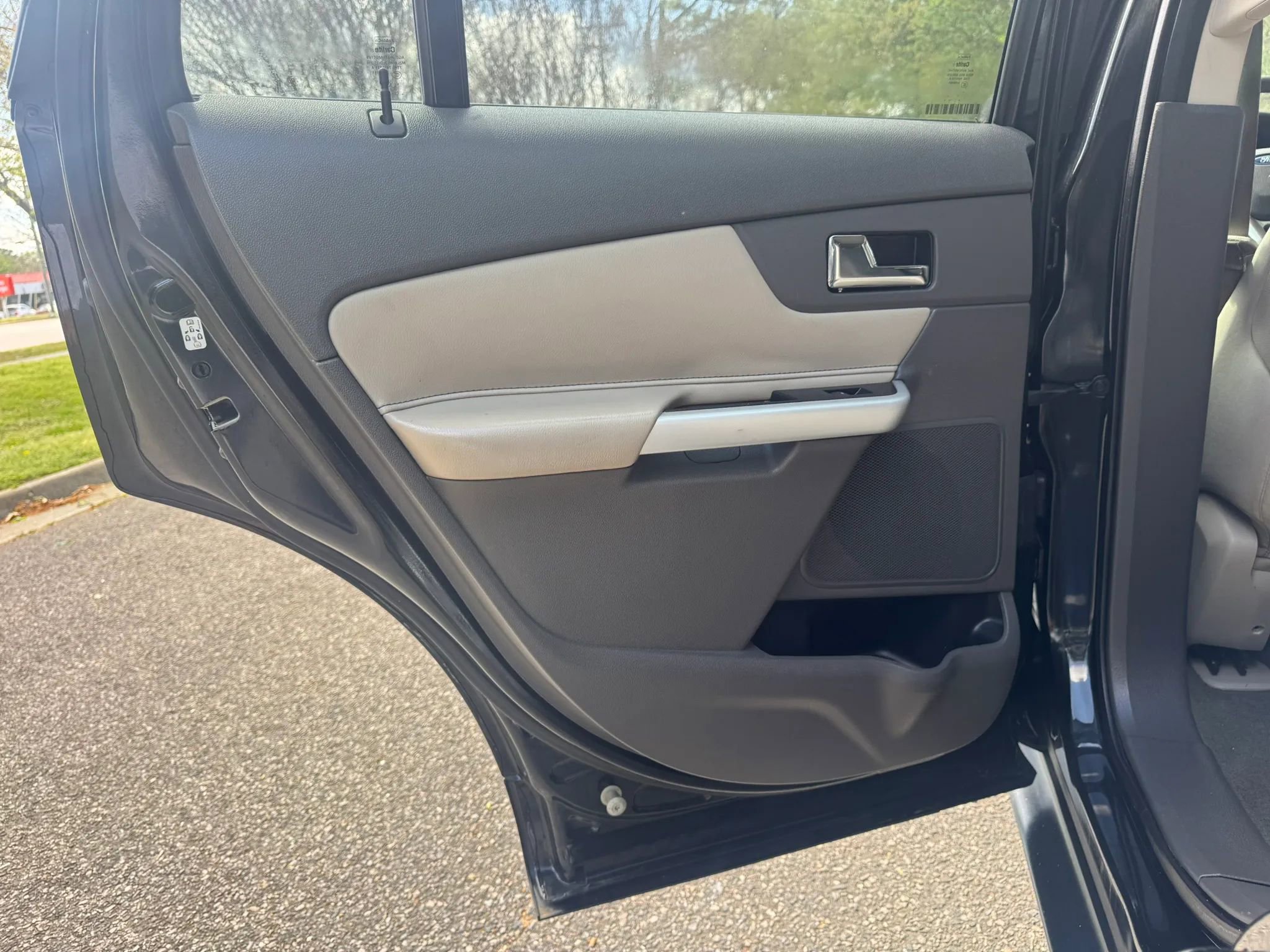 Used 2012 Ford Edge SEL image 10