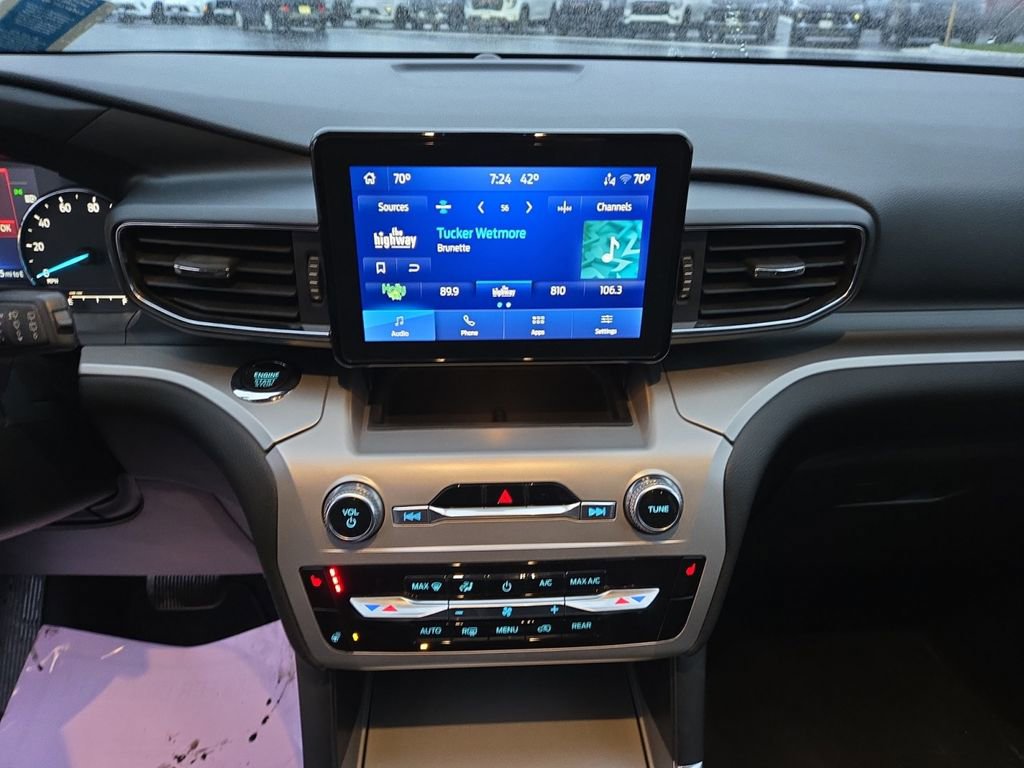 Used 2022 Ford Explorer XLT w/ Equipment Group 202A image 15