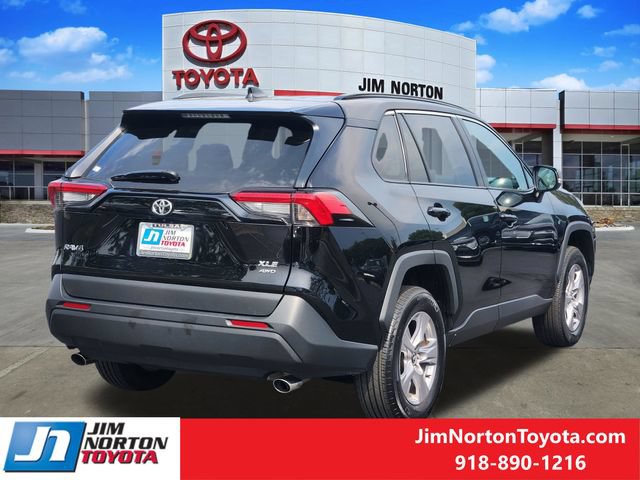 Used 2025 Toyota RAV4 XLE AWD/4WD image 5