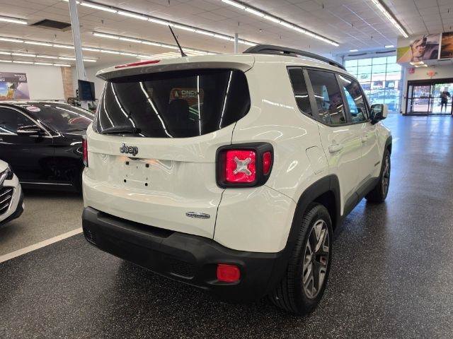Used 2016 Jeep Renegade Latitude FWD image 5