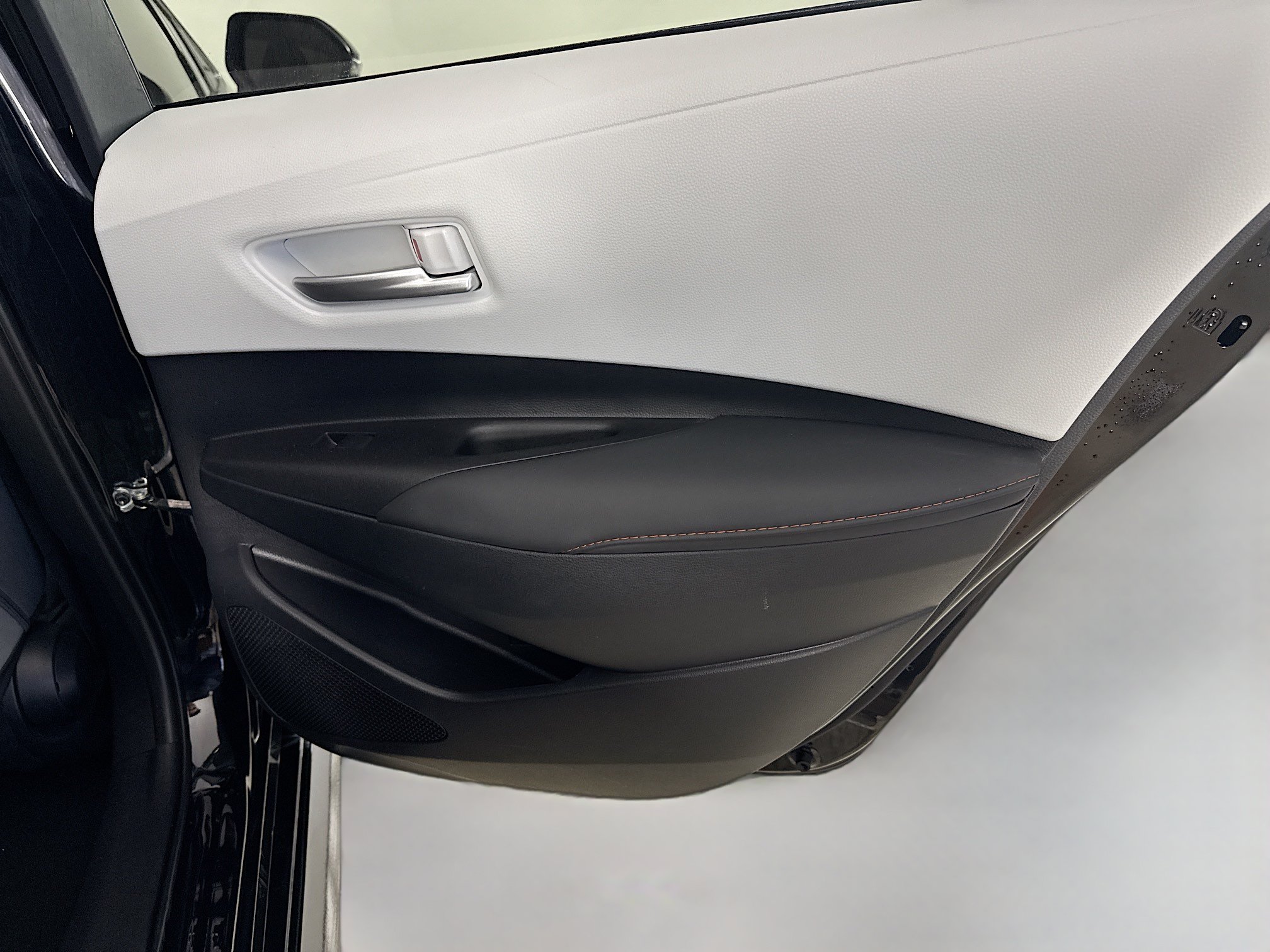 Used 2025 Toyota Corolla FX w/ Convenience Package FWD image 28