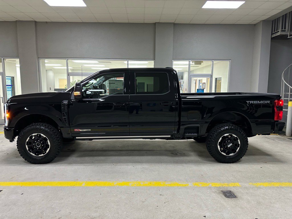 New 2026 Ford F250 Lariat image 4