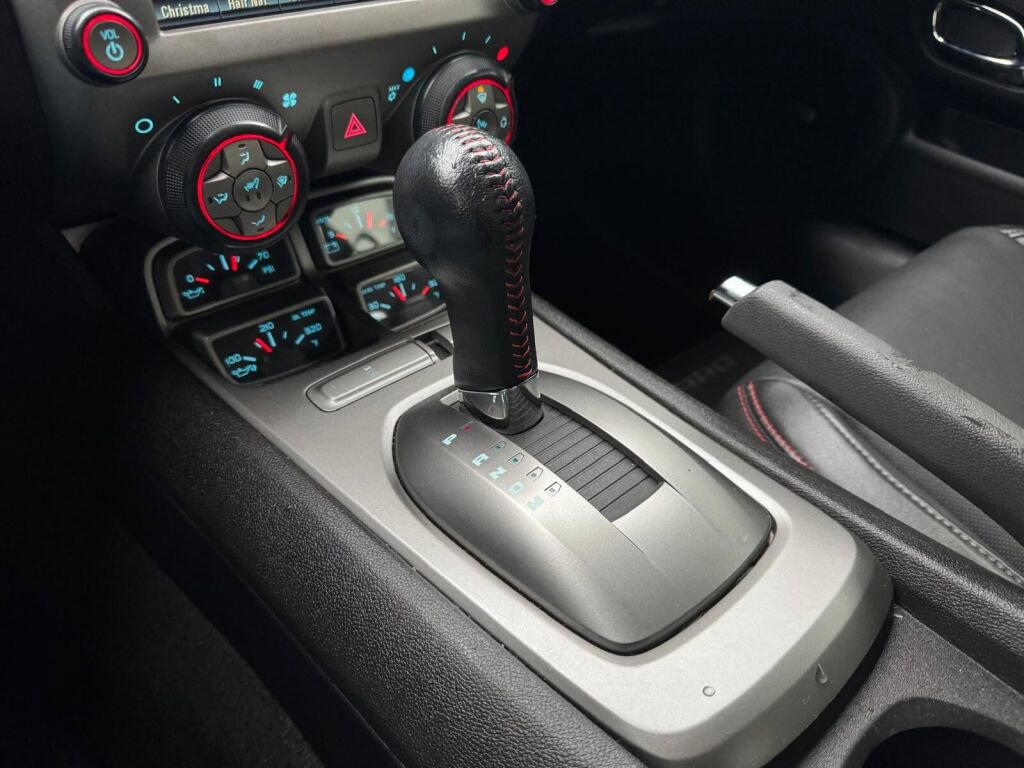 Used 2013 Chevrolet Camaro SS w/ Hot Wheels Special Edition image 17