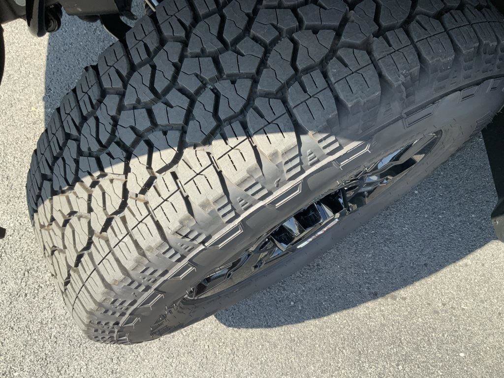 New 2026 GMC Sierra 2500 AT4 w/ AT4 Premium Plus Package image 25