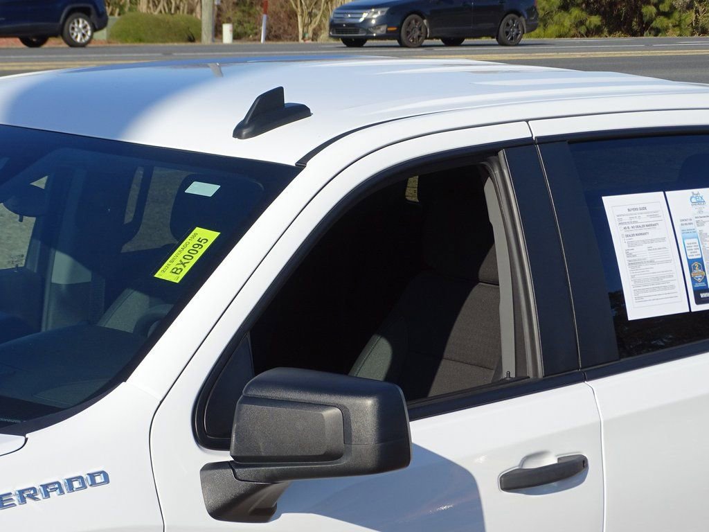 Used 2024 Chevrolet Silverado 1500 Custom image 26