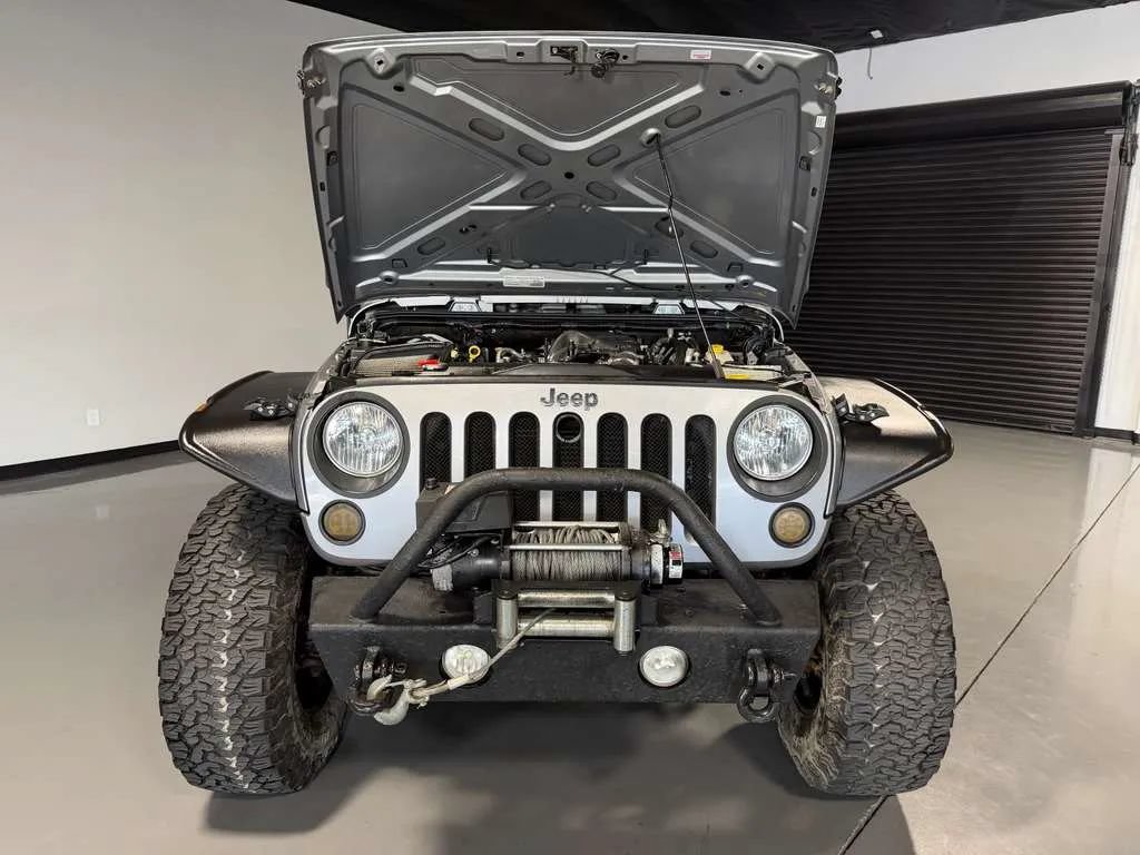 Used 2015 Jeep Wrangler Rubicon w/ Power Convenience Group AWD/4WD image 7