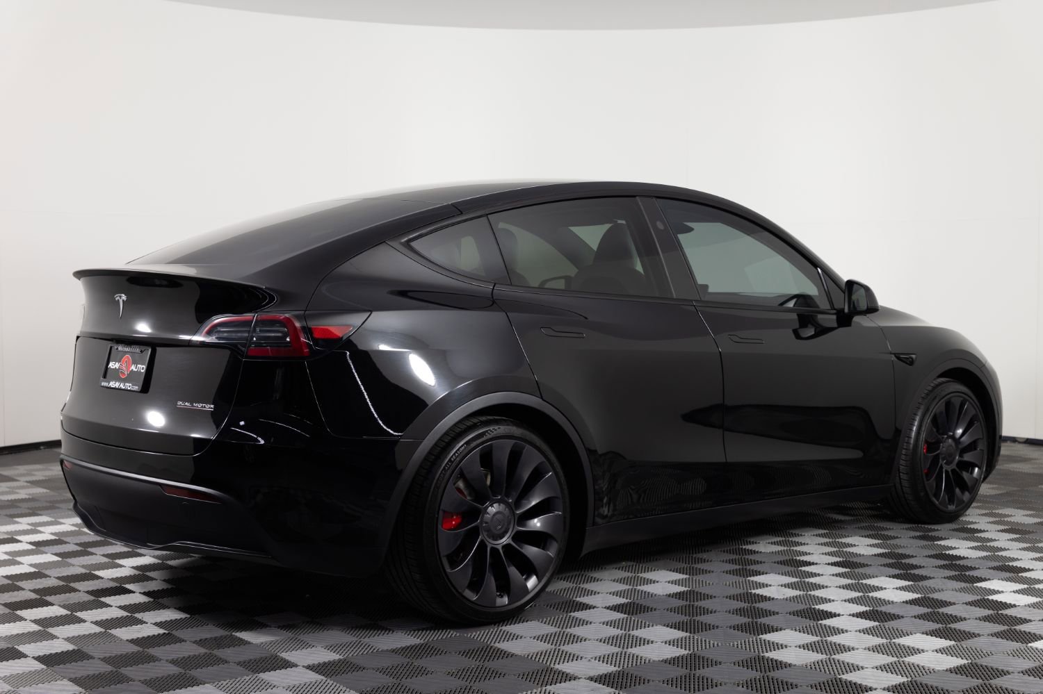 Used 2024 Tesla Model Y Performance AWD/4WD image 8