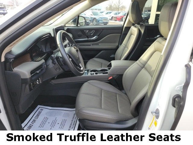 Certified 2024 Lincoln Corsair Reserve w/ Equipment Group 201A image 4