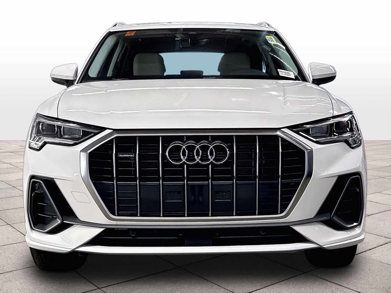 Certified 2025 Audi Q3 2.0T Premium AWD/4WD image 3